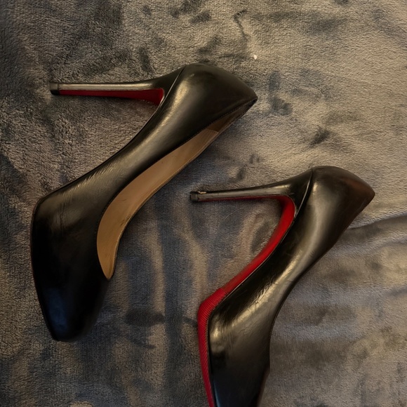 Christian Louboutin Black Leather Platform Pumps sz 38.5 - Picture 10 of 11